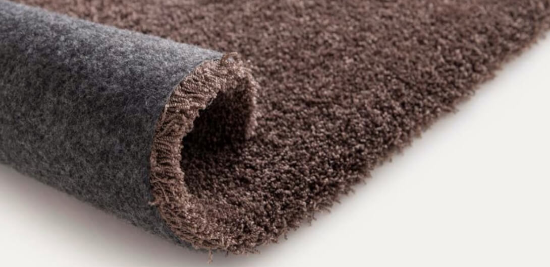 Um tapete para inovar, brincar, decorar e lavar. Deixe a sua criatividade fluir com tapetes Touch Me da Casa Fortaleza